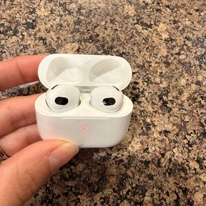 Apple AirPods (3rd Gen)
